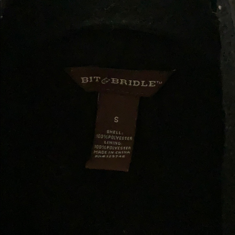 Vest - Picture 2 of 3